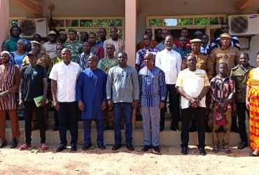 Photo de famille des participants à l'atelier
